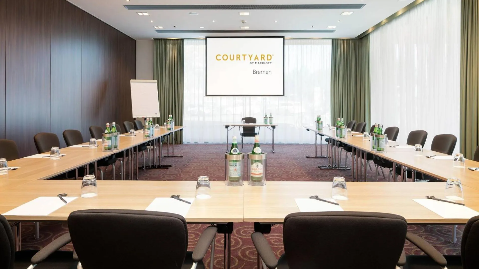 Hotel Courtyard By Marriott Brema